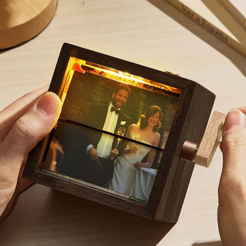Custom Photo Flipbook Frame Animation Machine Hand-cranked Flipbook Box Photo Album with Light Anniversary Gifts