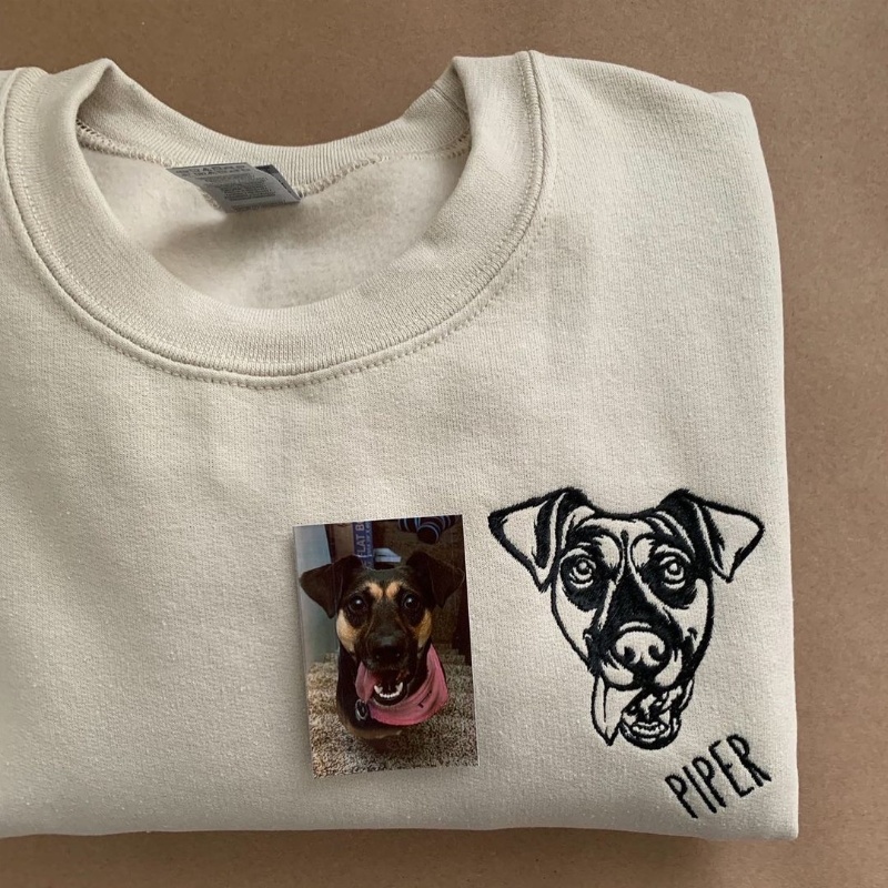 Custom Pet Portrait Sweatshirt - Artistic Outline Embroidery