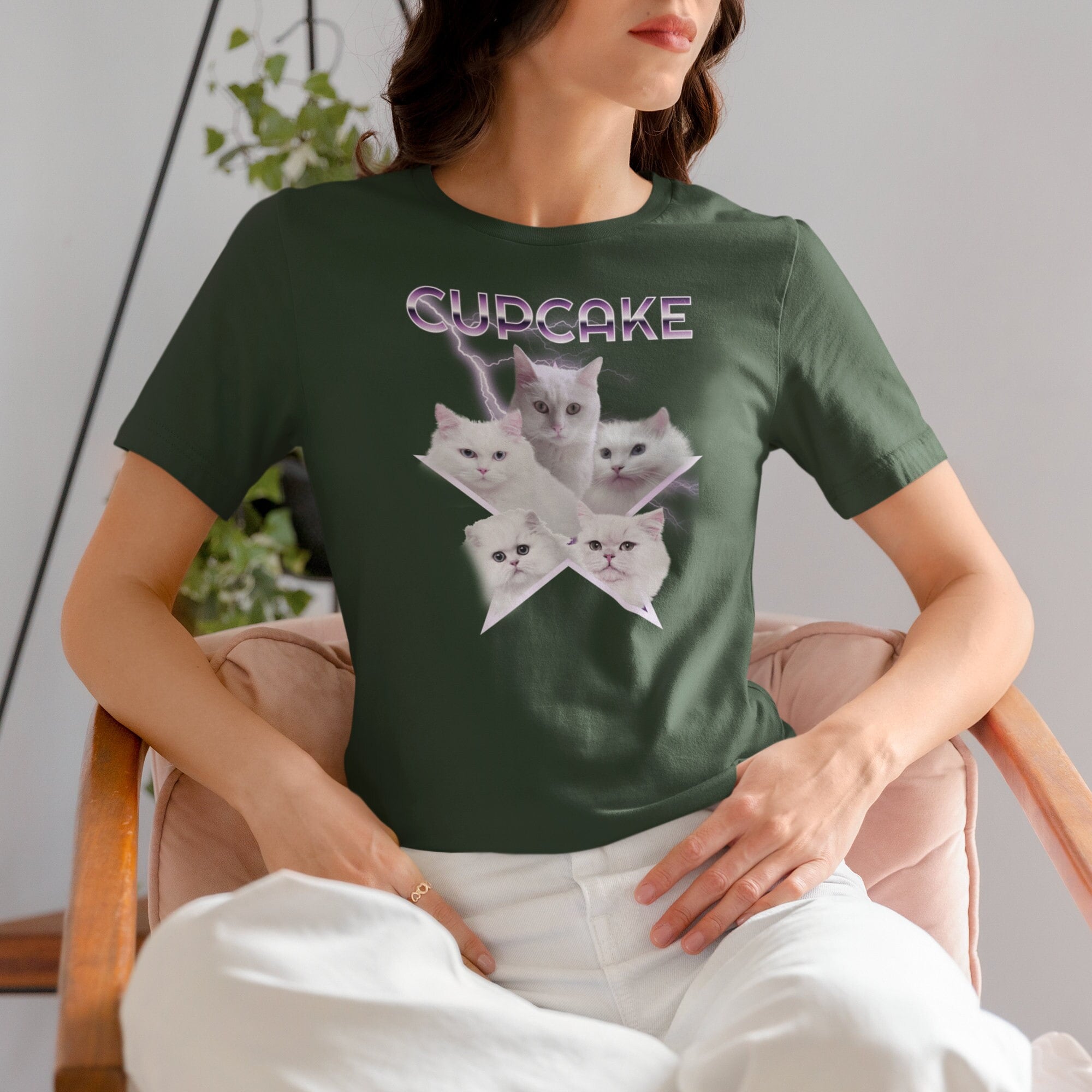 Retro Custom Pet Shirt for Dog & Cat Lovers, Personalized 90s Vintage Graphic Print Tee-Artloverhouse