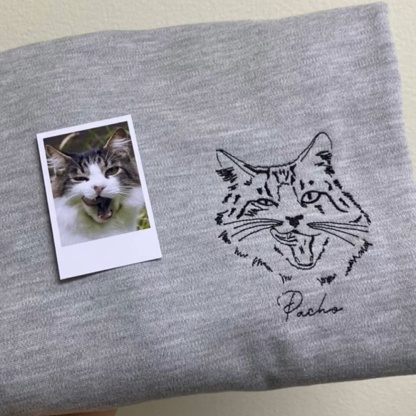 Custom Pet Portrait Sweatshirt - Artistic Outline Embroidery