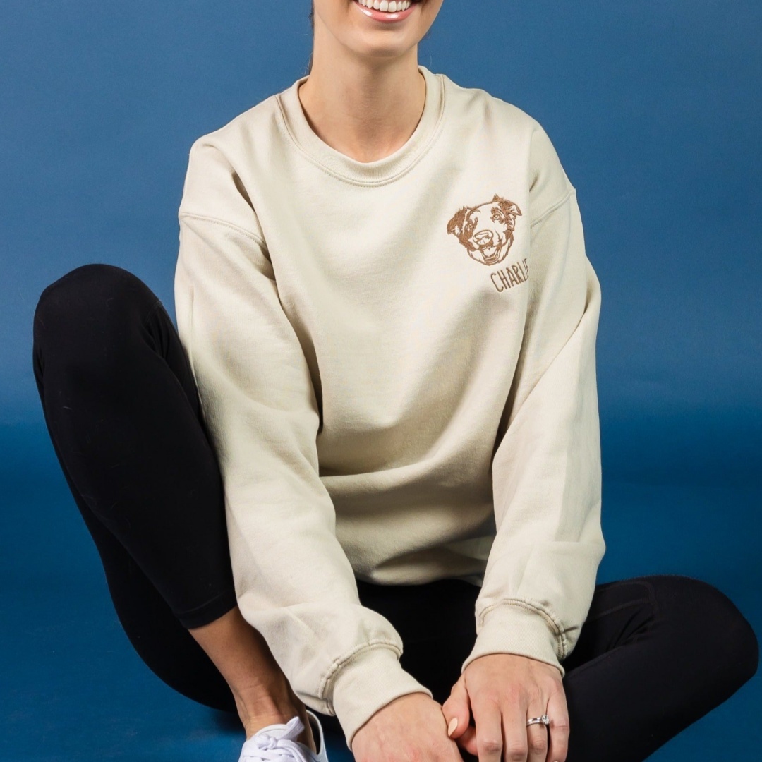 Custom Pet Portrait Sweatshirt - Artistic Outline Embroidery