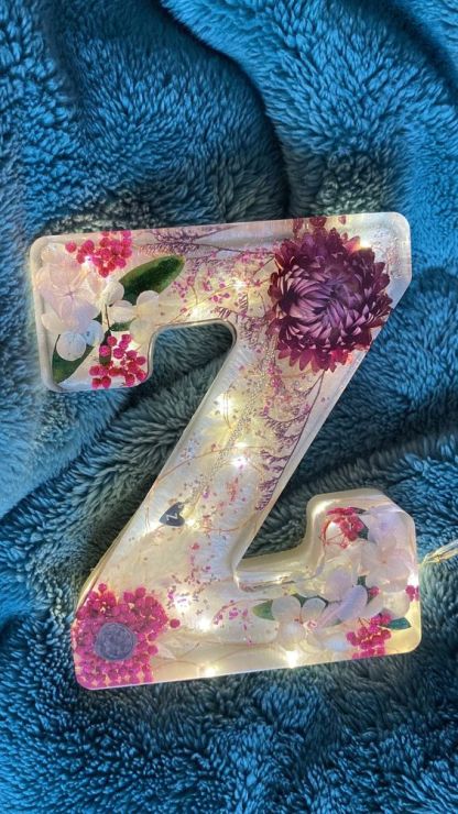 🌸Ręcznie robiona lampa nocna z żywicy kwiatowej