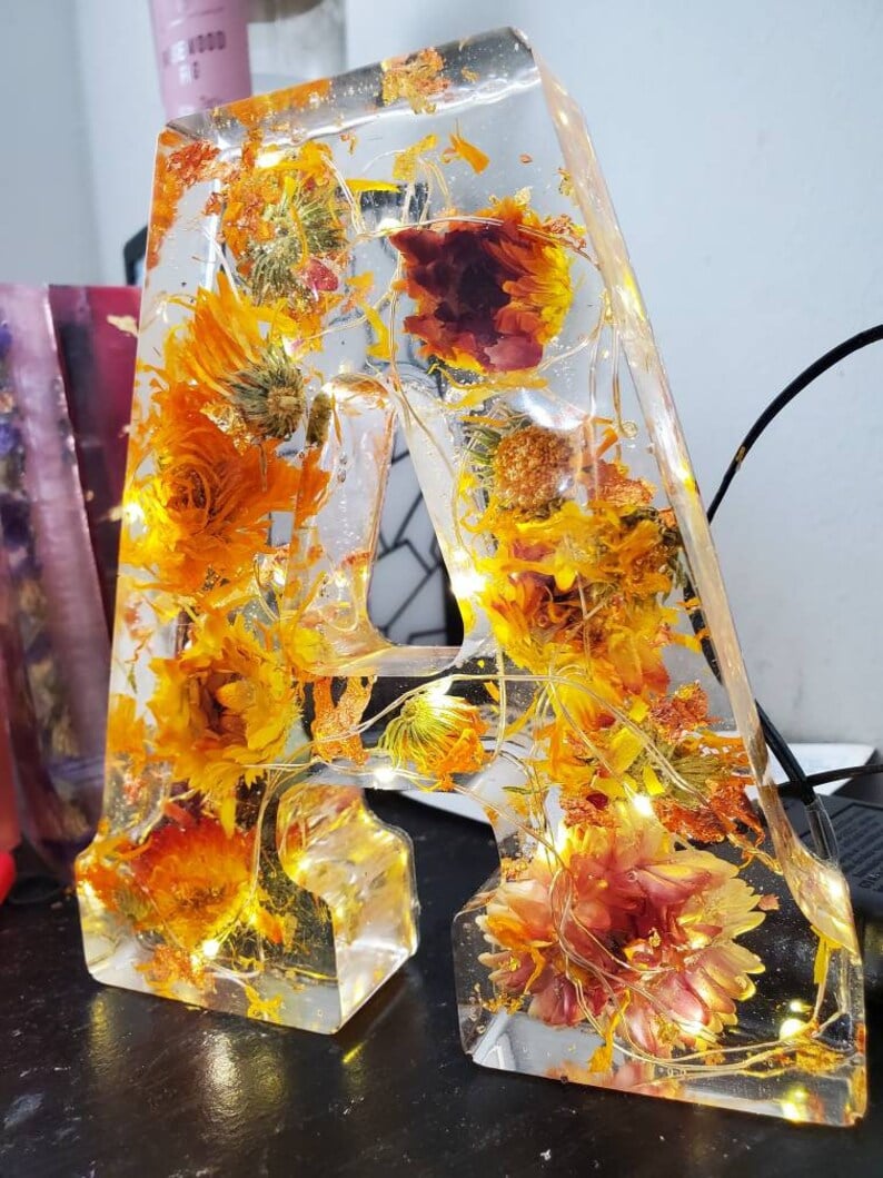 🌸Ręcznie robiona lampa nocna z żywicy kwiatowej
