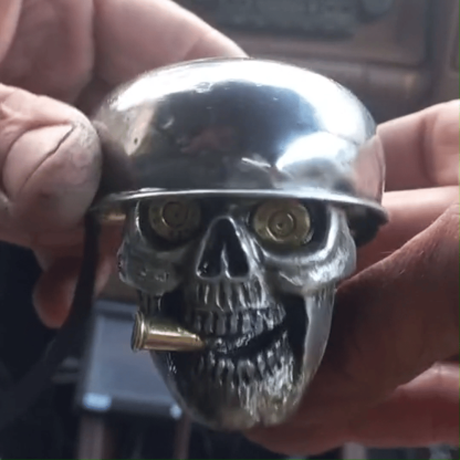 🦅💀Skull Soldier Grip - Handcrafted Gear Knob
