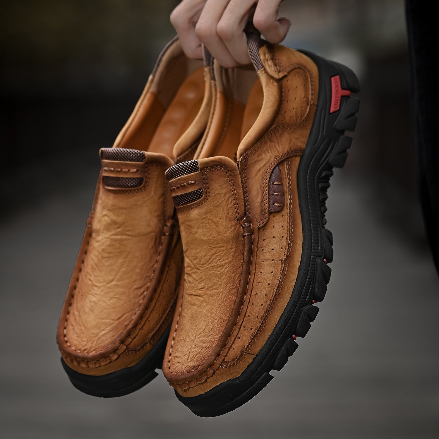 Men’s Casual Leather Shoes Breathable Loafers Lightweight Men Driving Shoes Slip On Fashion Boat Shoes Outdoor Non-Slip Comfort