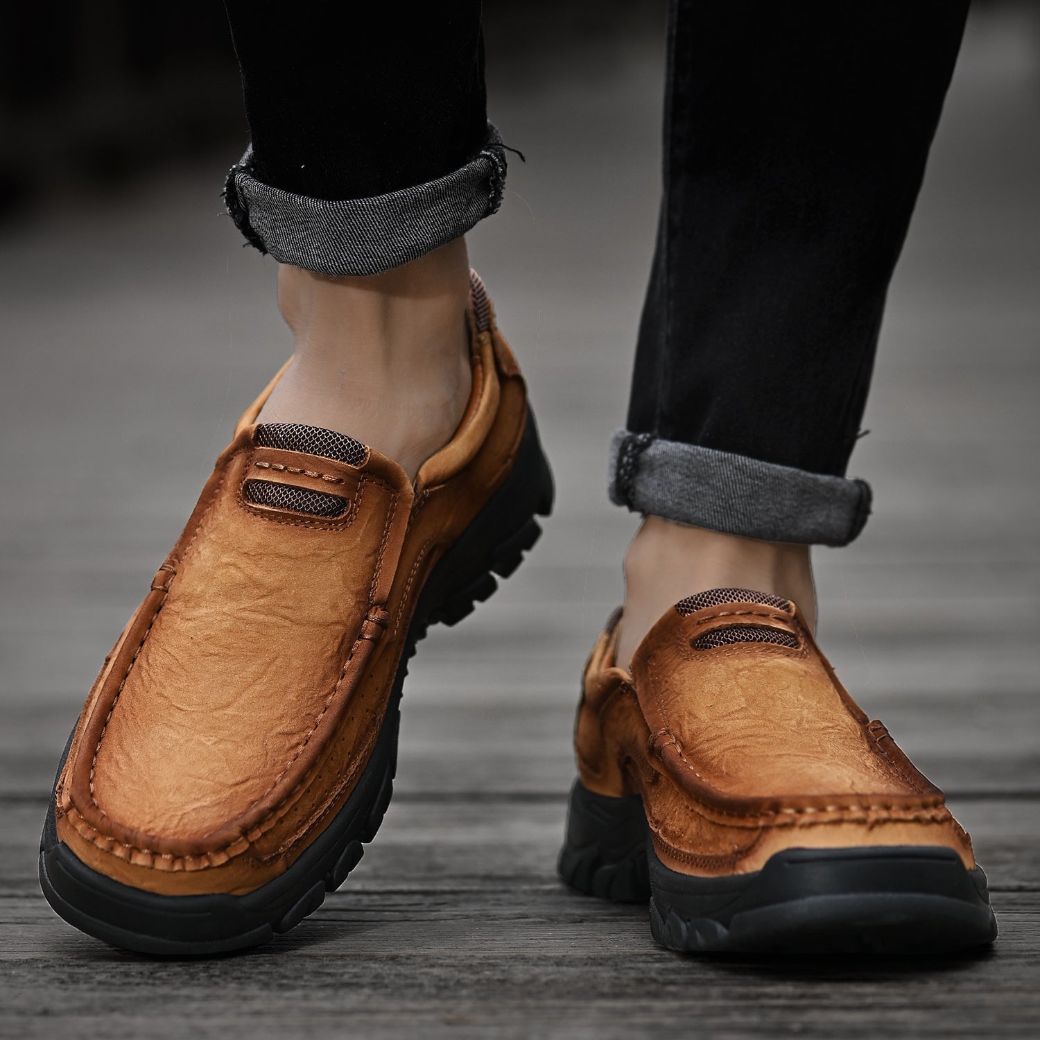 Men’s Casual Leather Shoes Breathable Loafers Lightweight Men Driving Shoes Slip On Fashion Boat Shoes Outdoor Non-Slip Comfort