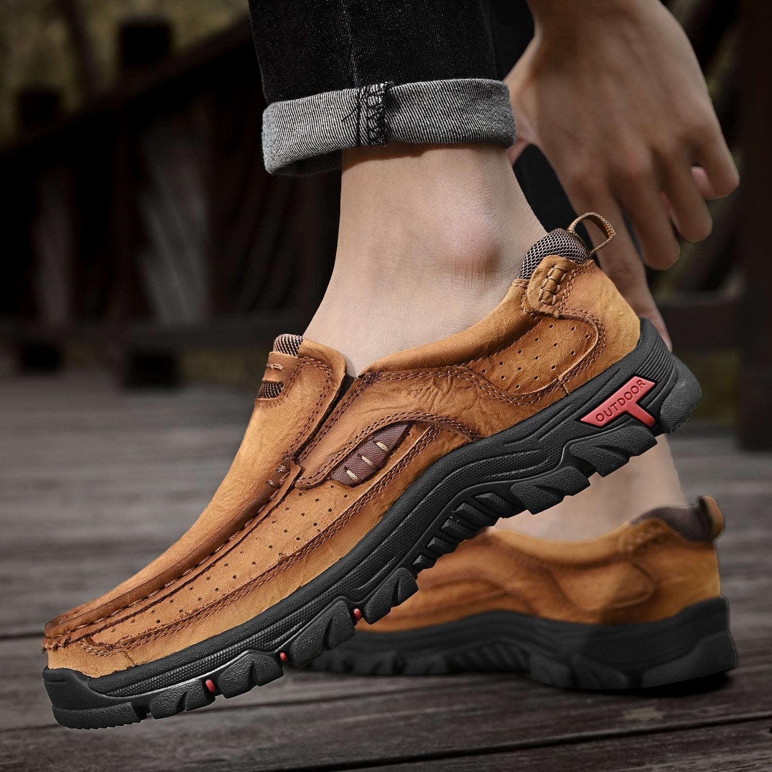 Men’s Casual Leather Shoes Breathable Loafers Lightweight Men Driving Shoes Slip On Fashion Boat Shoes Outdoor Non-Slip Comfort