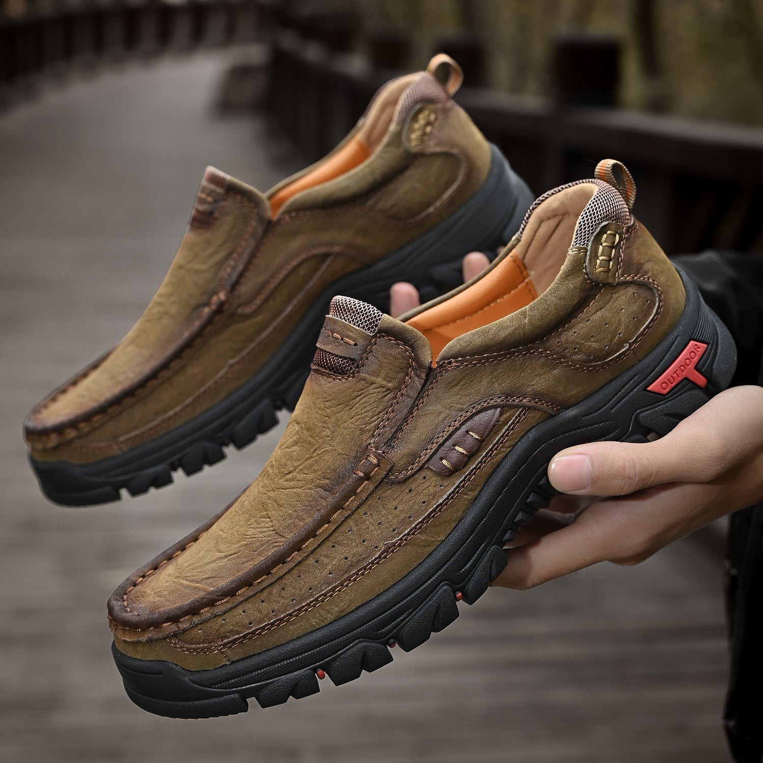 Men’s Casual Leather Shoes Breathable Loafers Lightweight Men Driving Shoes Slip On Fashion Boat Shoes Outdoor Non-Slip Comfort