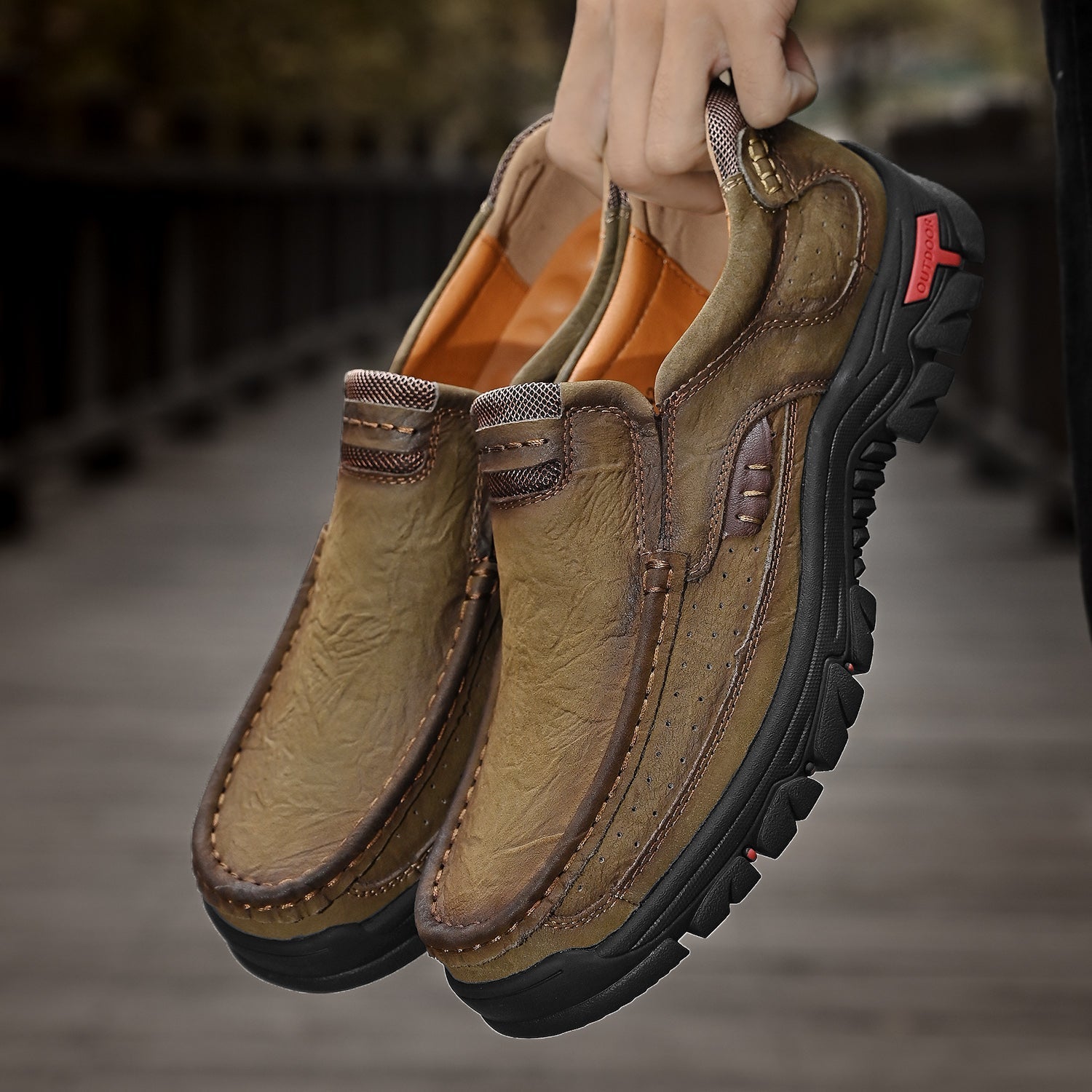 Men’s Casual Leather Shoes Breathable Loafers Lightweight Men Driving Shoes Slip On Fashion Boat Shoes Outdoor Non-Slip Comfort