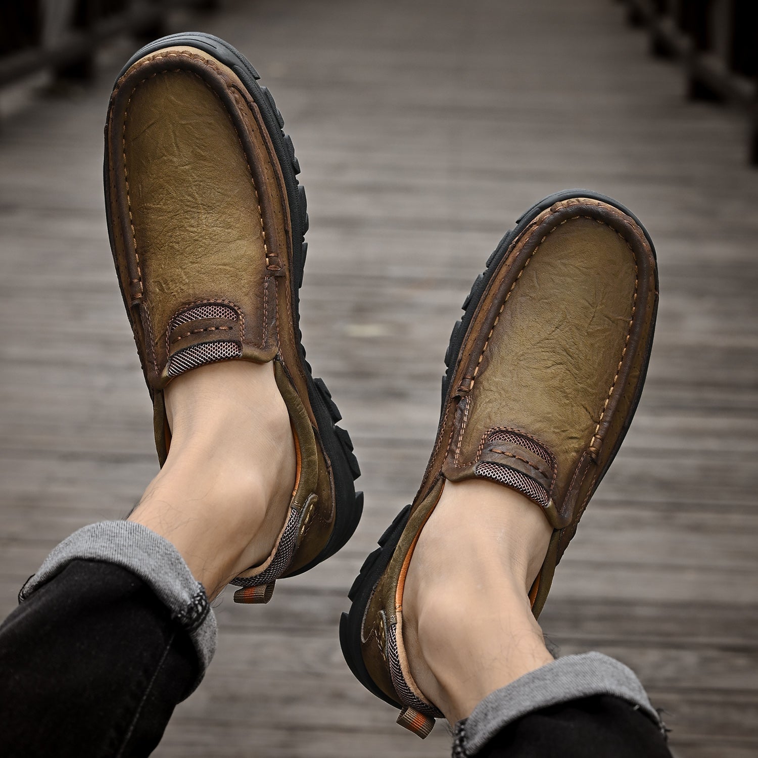 Men’s Casual Leather Shoes Breathable Loafers Lightweight Men Driving Shoes Slip On Fashion Boat Shoes Outdoor Non-Slip Comfort