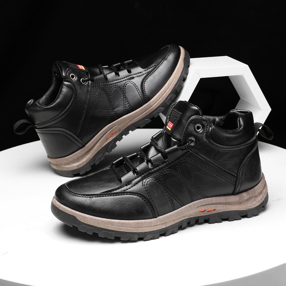 🔥Last Day Promotion 70% OFF 🎁Men's Outdoor Comfy Arch Support Waterproof Walking Shoes - 2011