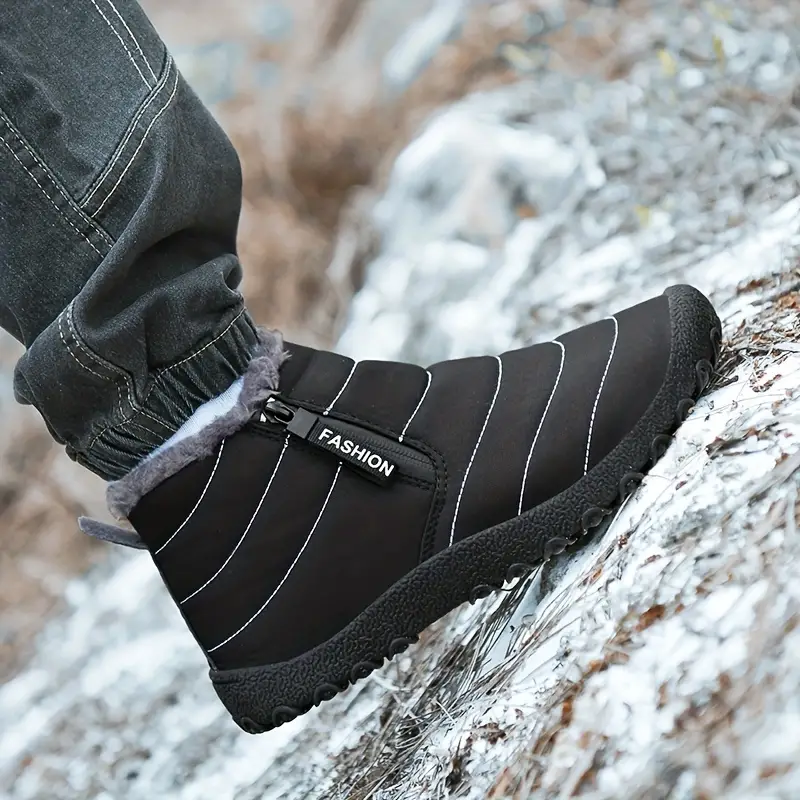 🔥Last Day Promotion 70% OFF 🎁 Cozy Fleece-Lined Men's Winter Snow Boots - Easy Zip, Non-Slip Ankle Protection for Outdoor Trekking