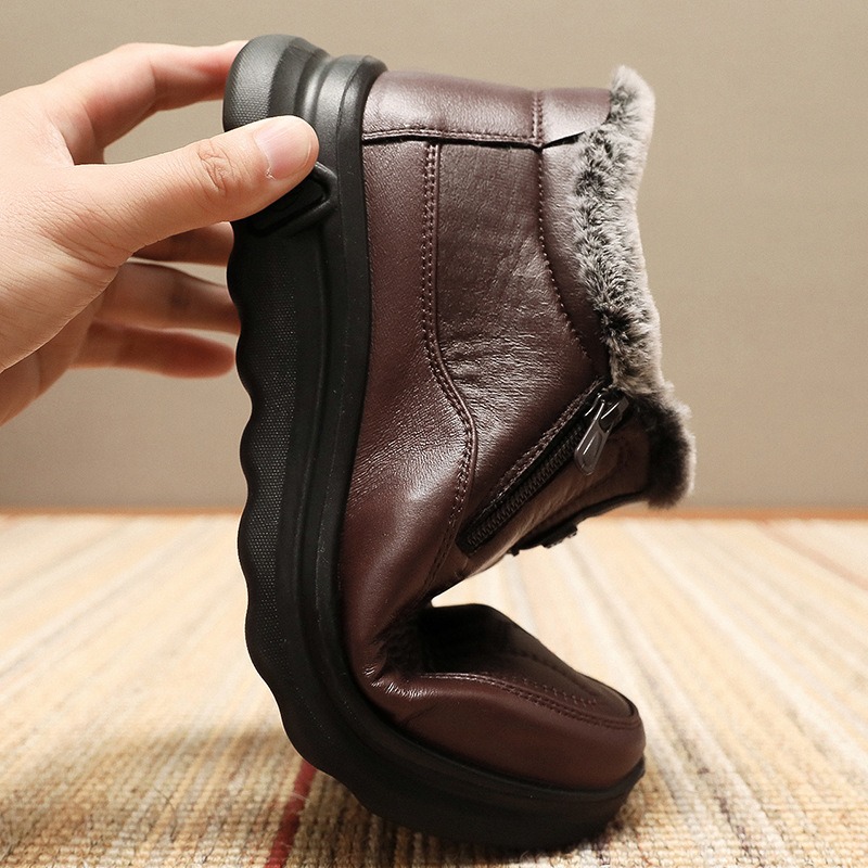 🔥On This Week Sale 70% OFF🔥 Men's Slip-On Snow Boots - Casual Solid Color, All-Season Comfort with Warm Fleece Lining & Non-Slip Rubber Sole - W026