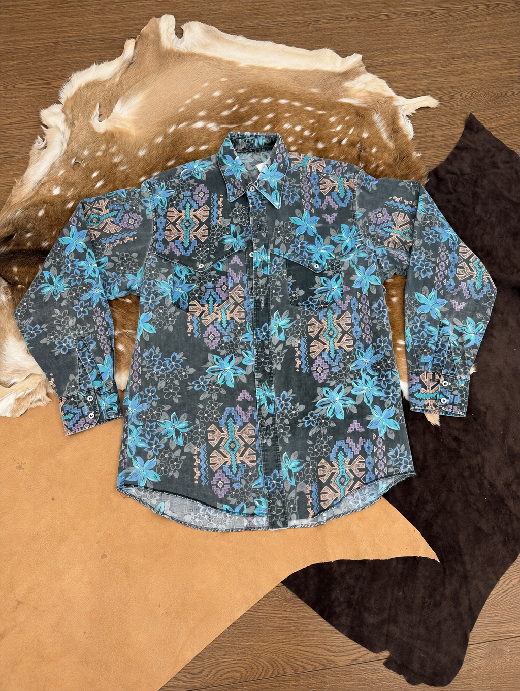 Unknown flower shirt