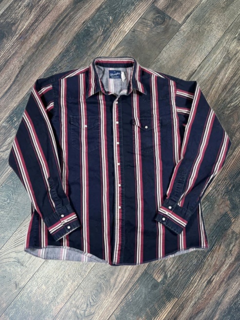 Vintage 90's Wrangler Vertical Stripe Pearl Snap Shirt