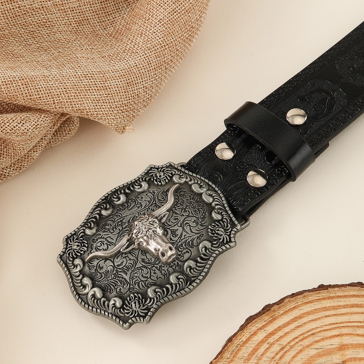 Justin Men's Classic Longhorn Buckle Black Leather Belt