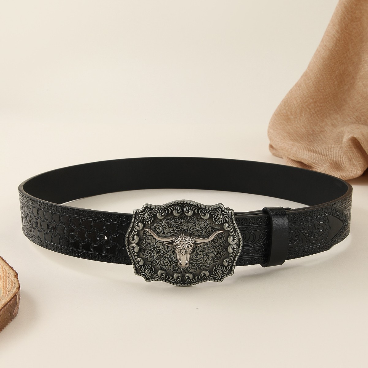 Justin Men's Classic Longhorn Buckle Black Leather Belt