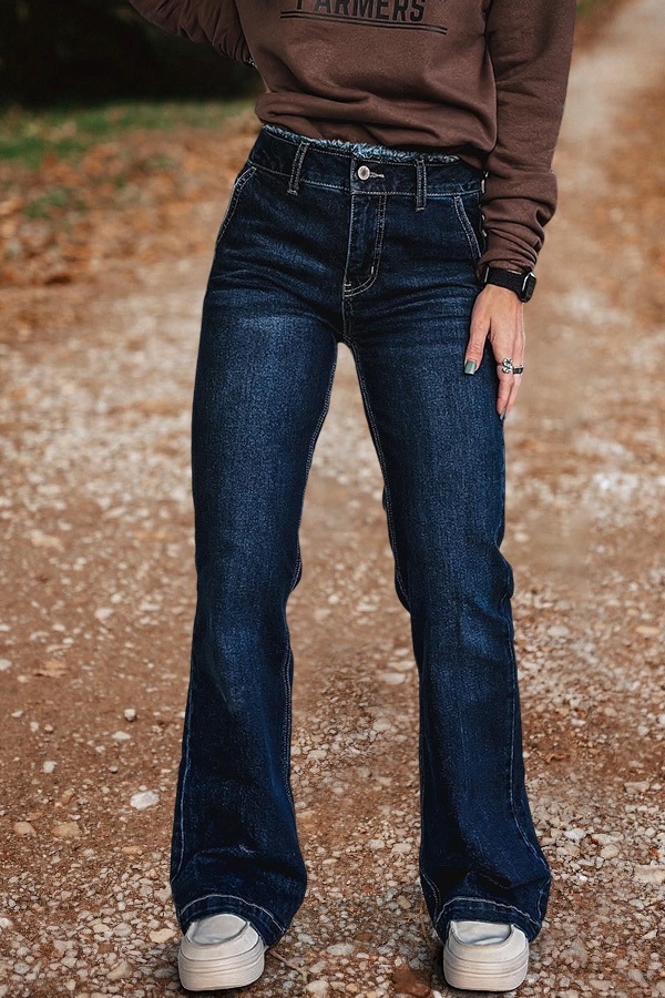 Classic Wash Flared Jeans