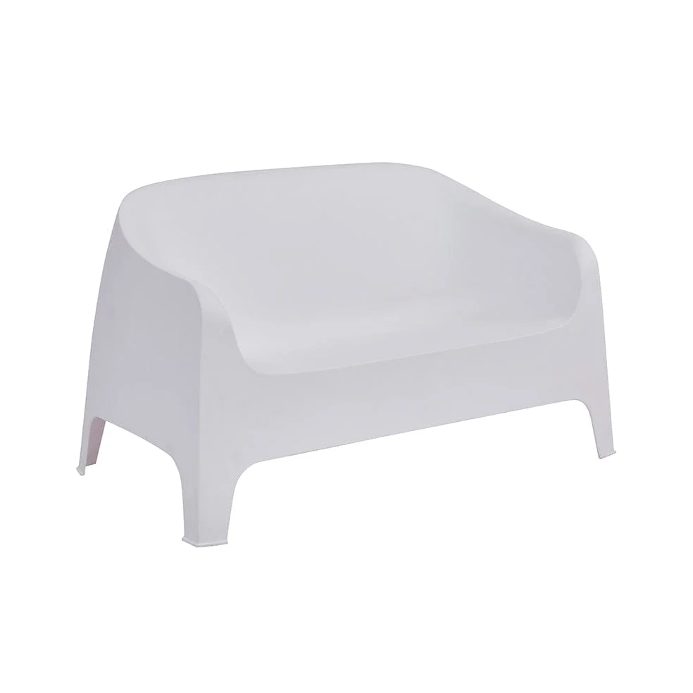 One-Piece Molded 2-Seater PP Bucket Sofa Stackable Solid Plastic Double Leisure Loveseat for Hotel Resort Patio Wholesale