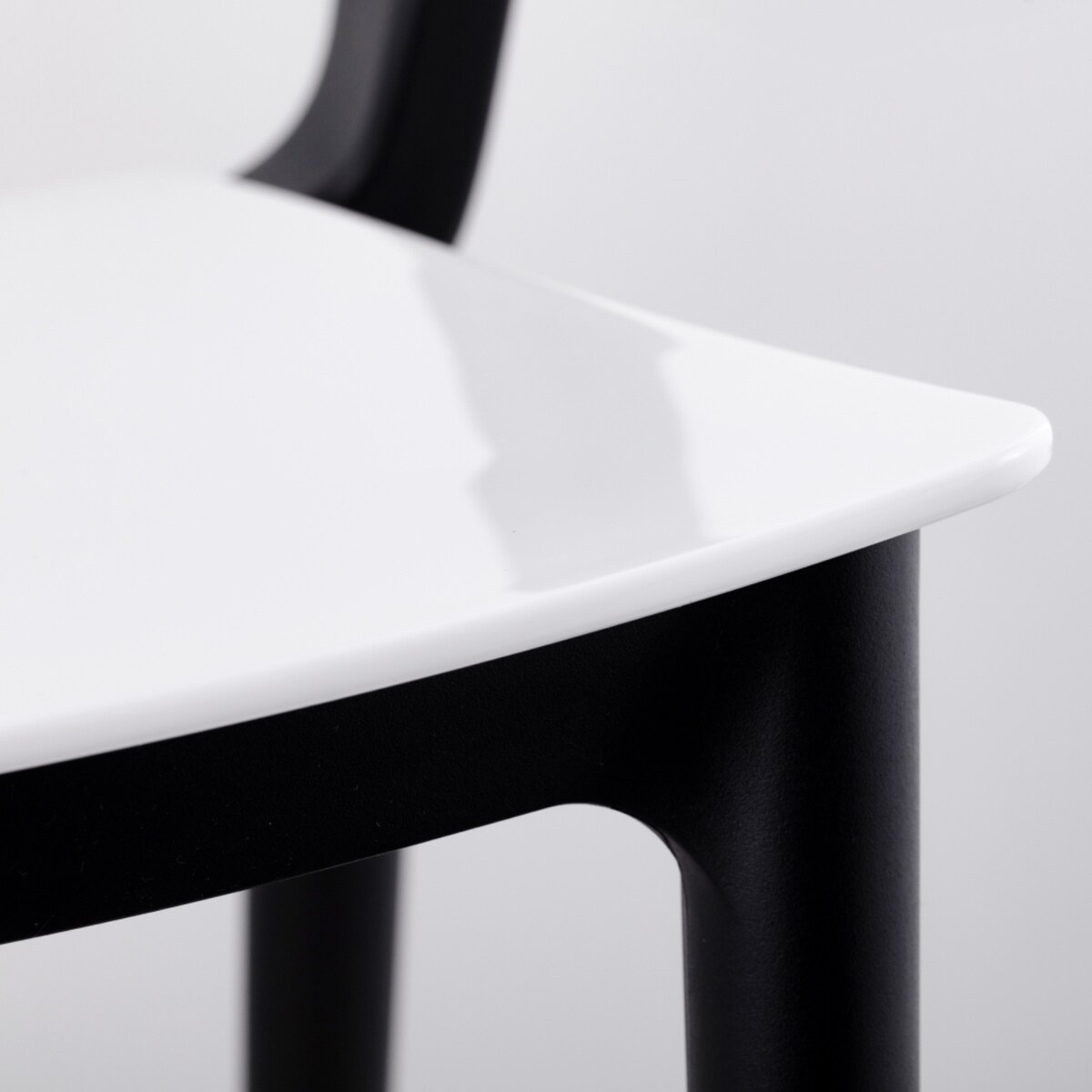 Wholesale Stackable White Plastic Armchair-PP Chair