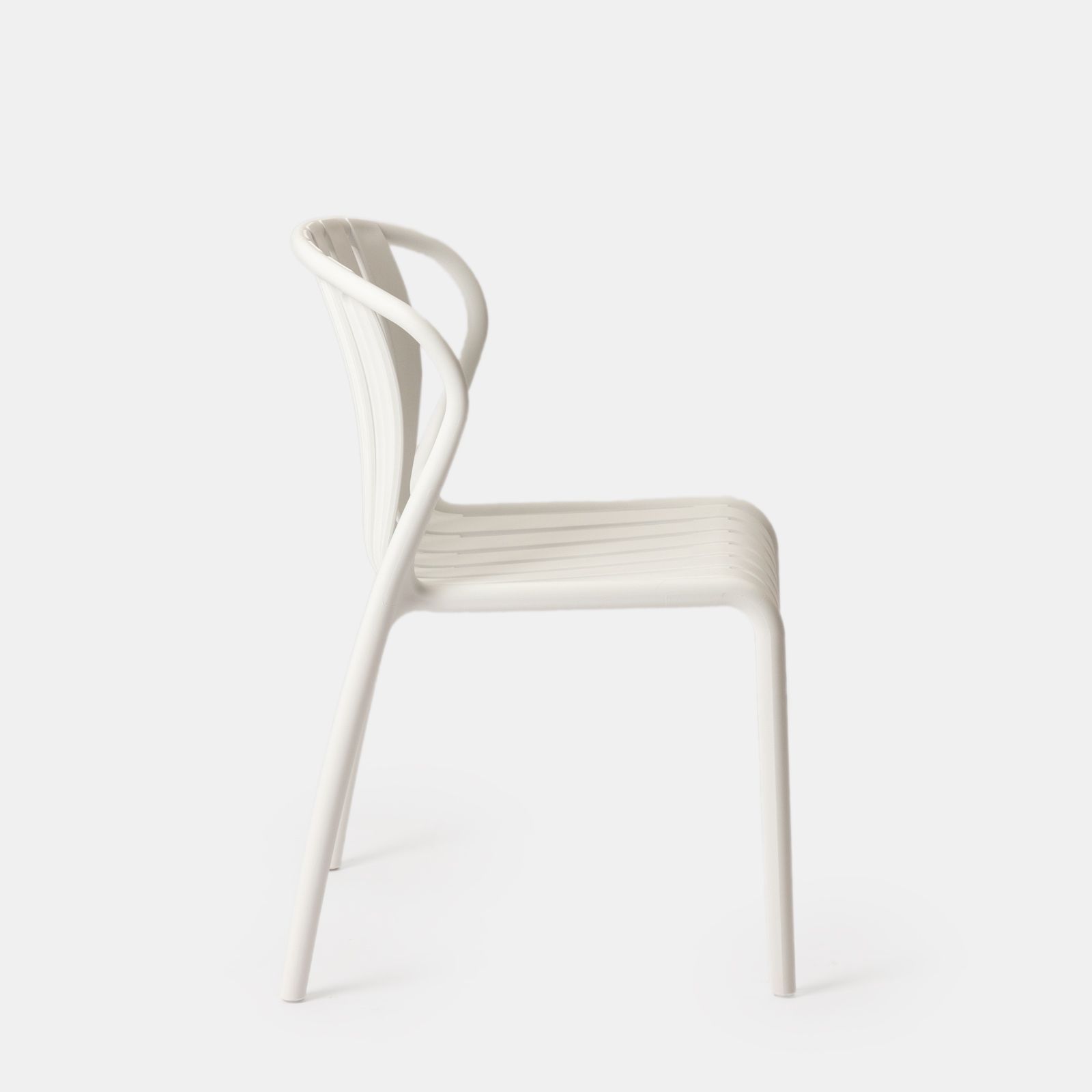 Beige Stackable Plastic Dining Chair – Timeless & Space-Saving Seating