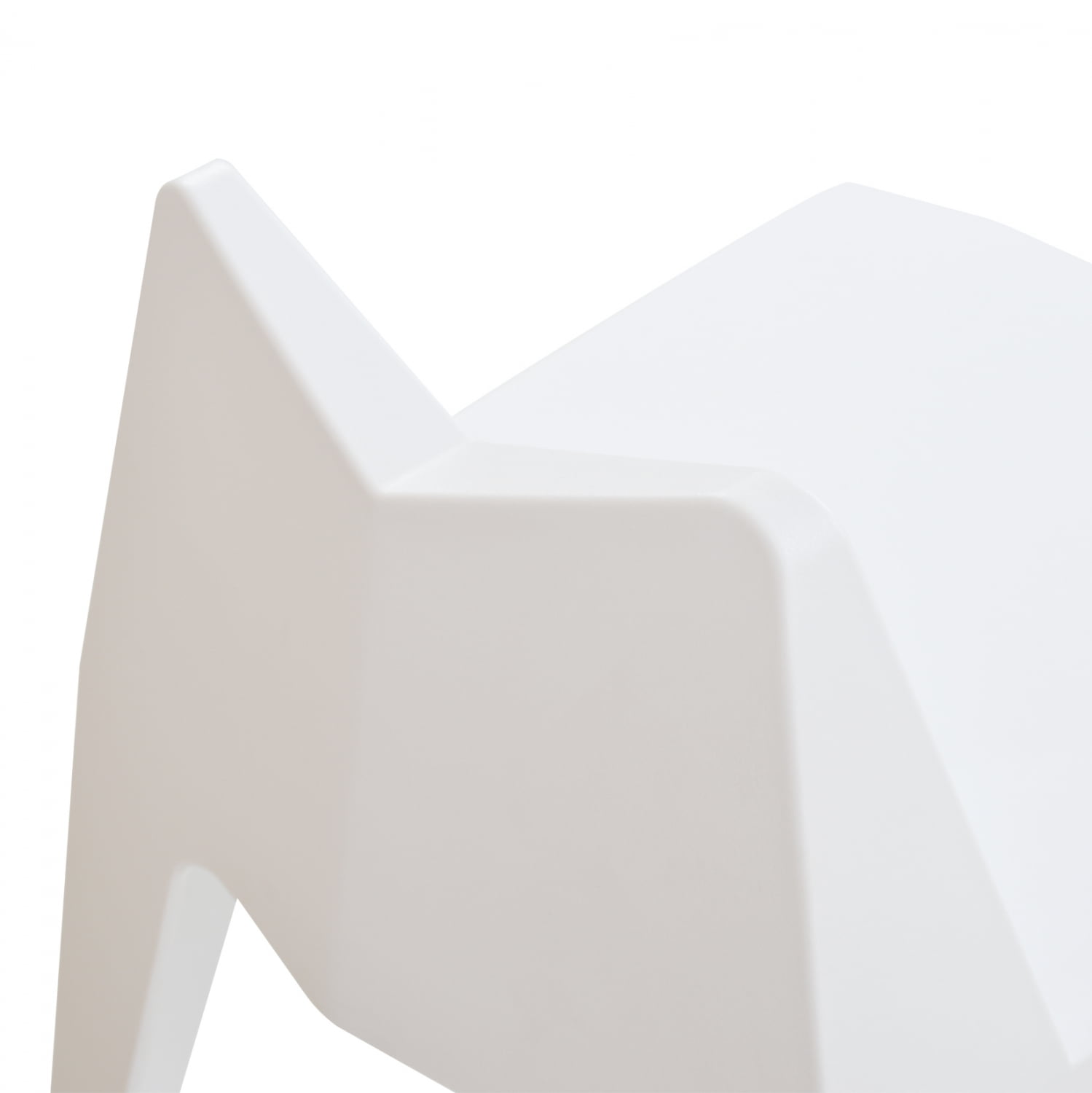 Geometric Origami Style PP Plastic Outdoor Dining Chair - Stackable Patio Side Chair for Restaurant, Cafe & Bistro