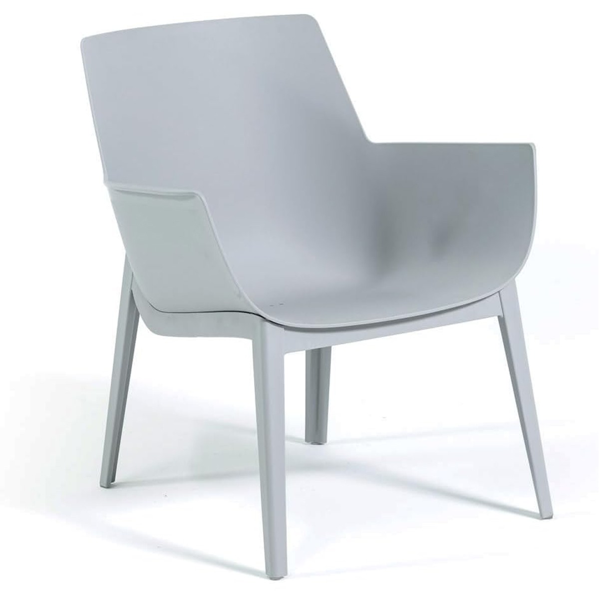 Modern Plastic Lounge Chair with Arms | PP Outdoor & Dining Chair