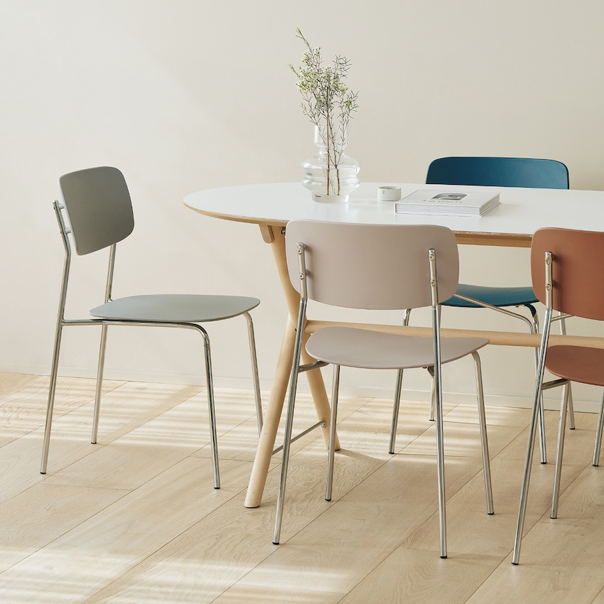 Chair With Metal Feet