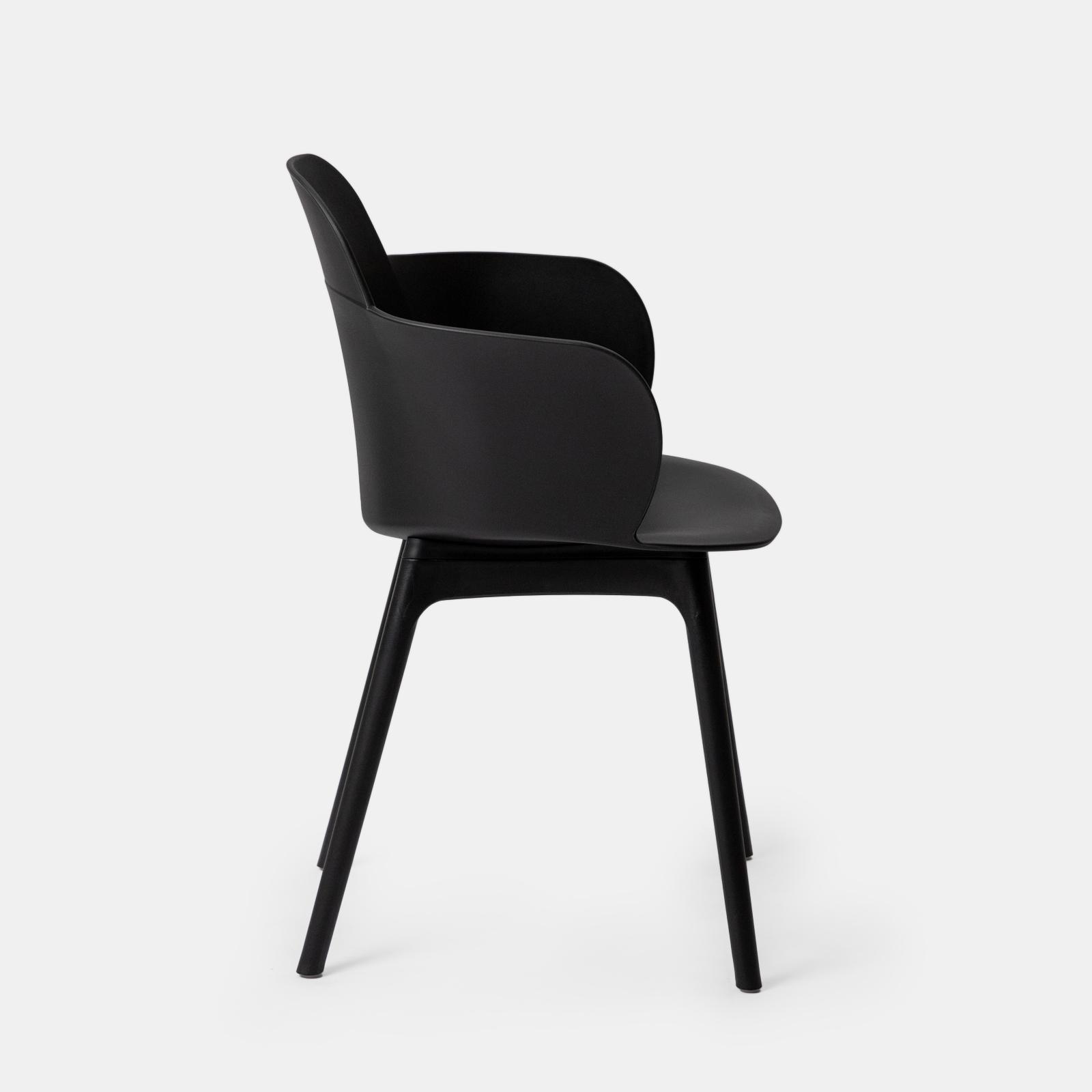 Assembled Structure Black Polypropylene Armchair