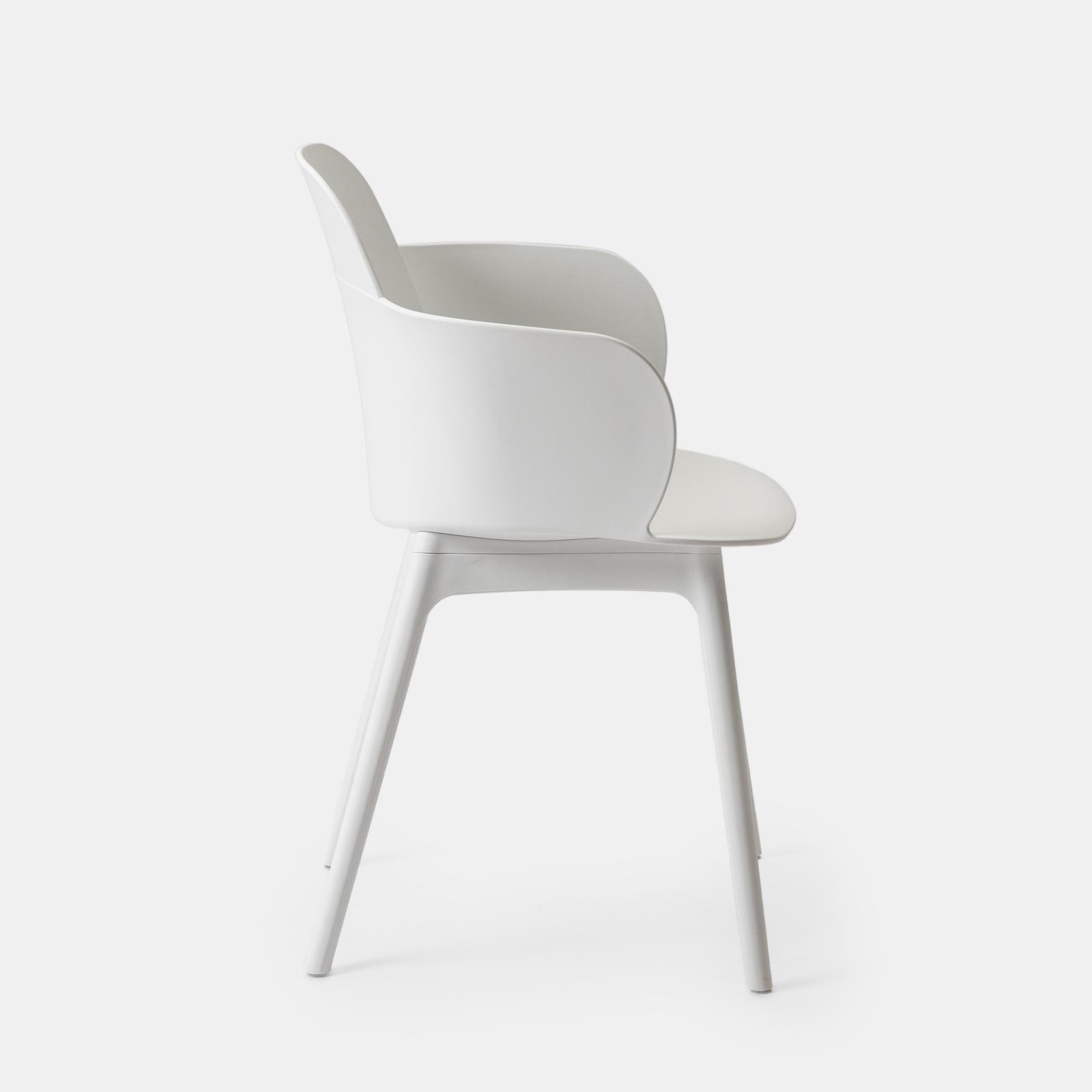 Assembled Structure White Polypropylene Armchair