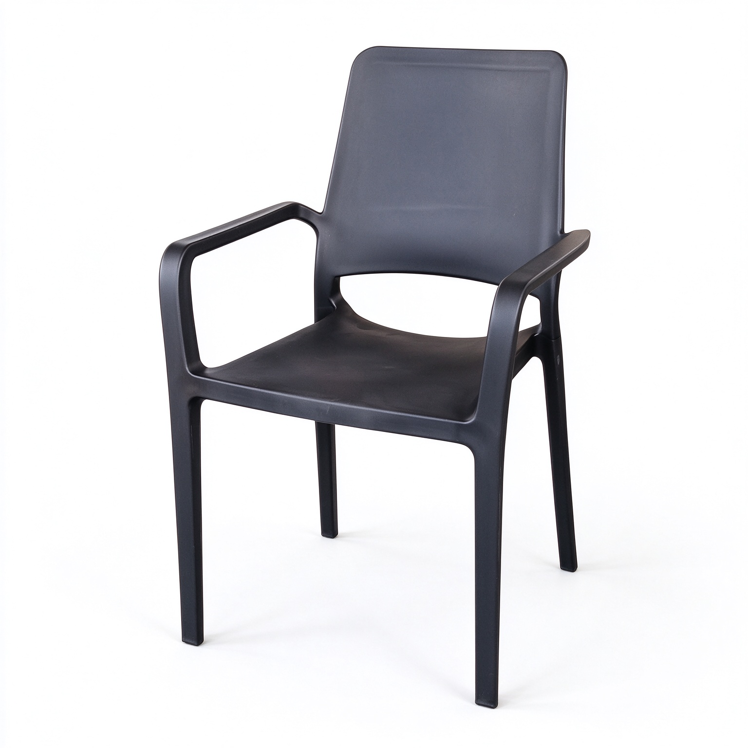 Modern Polypropylene Armchair – One-Piece Plastic Dining Chair with Armrests