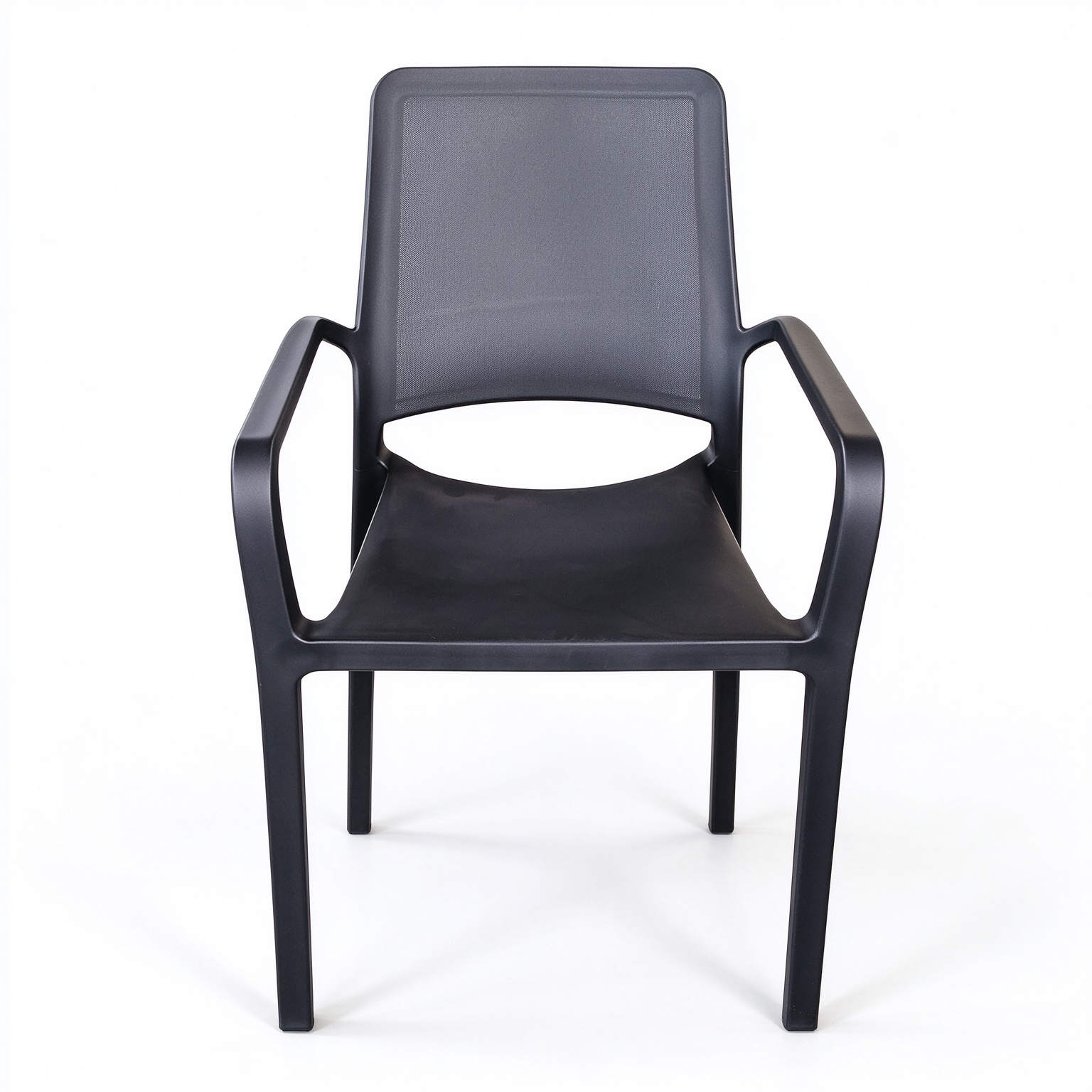 Modern Polypropylene Armchair – One-Piece Plastic Dining Chair with Armrests