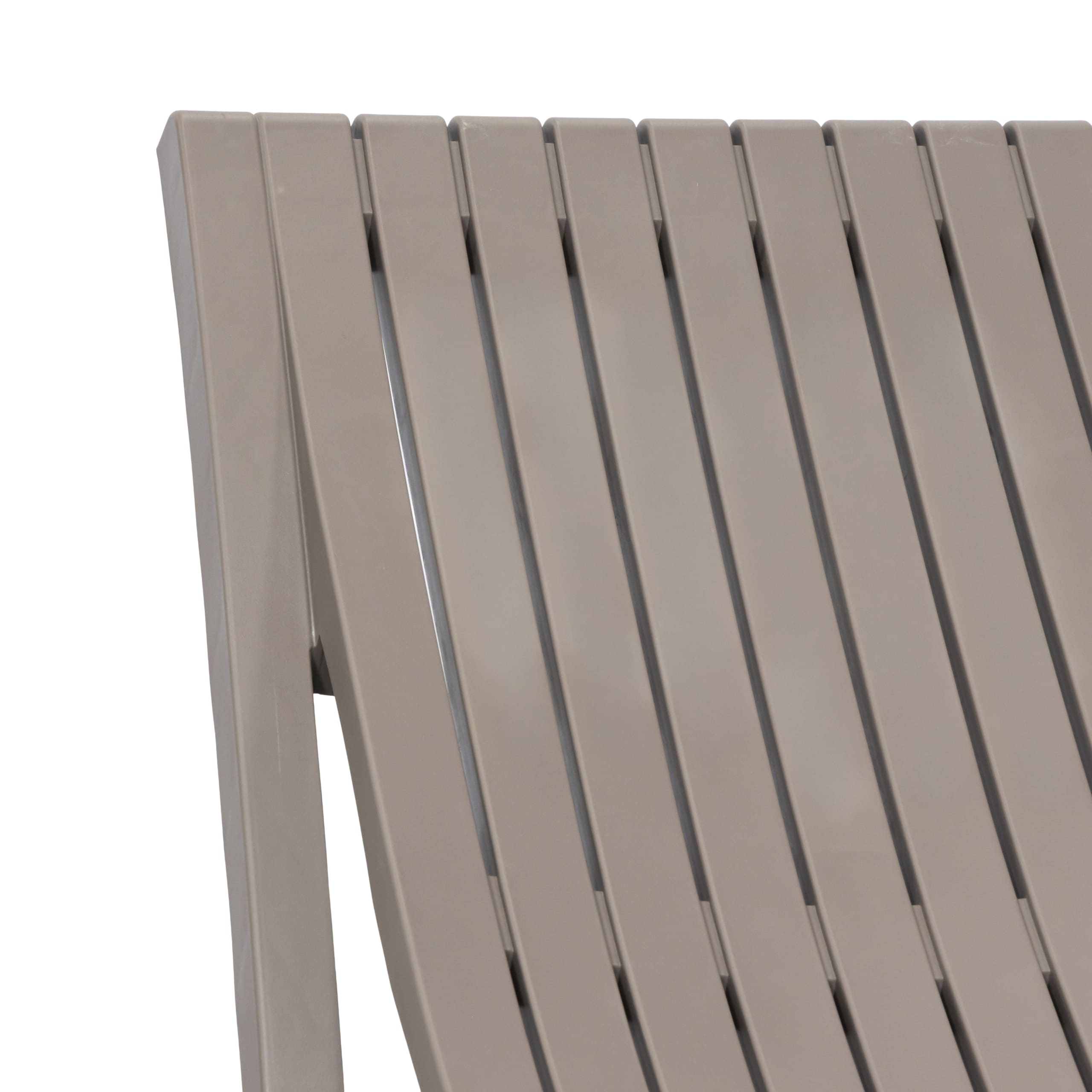 Modern Plastic Sun Lounger – Ergonomic Polypropylene Chaise Lounge for Outdoor Use