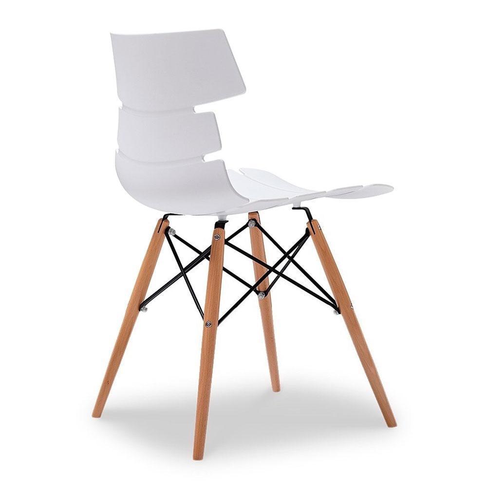 Modern Slatted PP Seat Dining Chair with Wood & Metal Eiffel Legs Commercial Armless Plastic Chair for Cafe Hotel Restaurant Wholesale