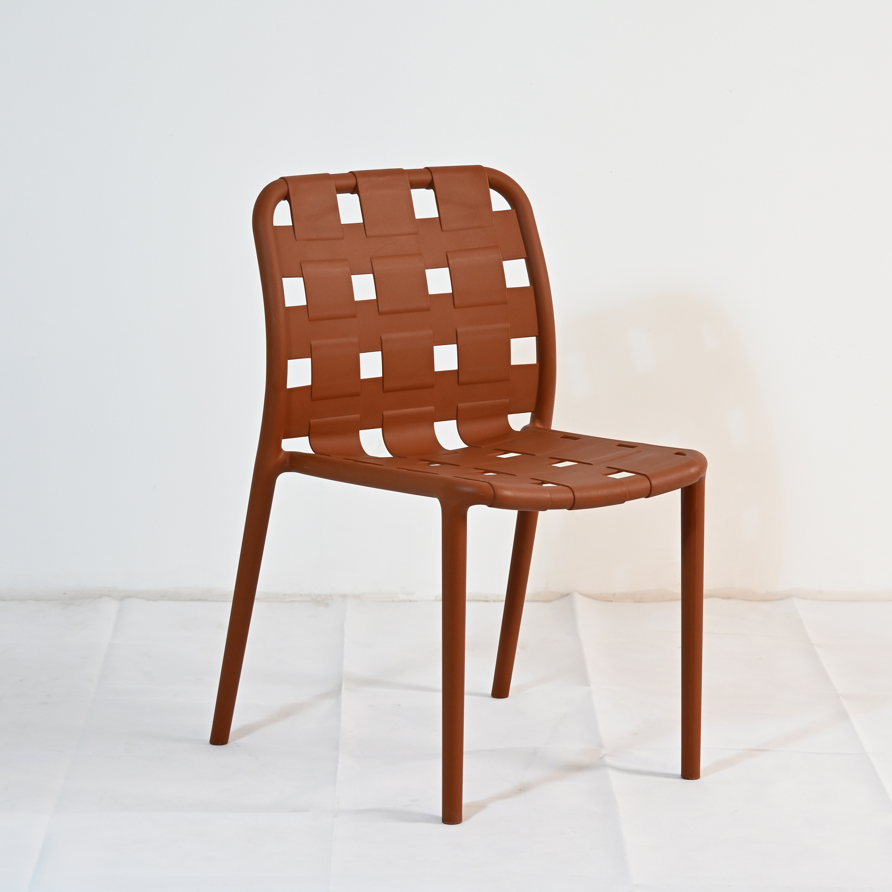 Wholesale Stackable PP Plastic Outdoor Dining Chair for Commercial & Patio Use