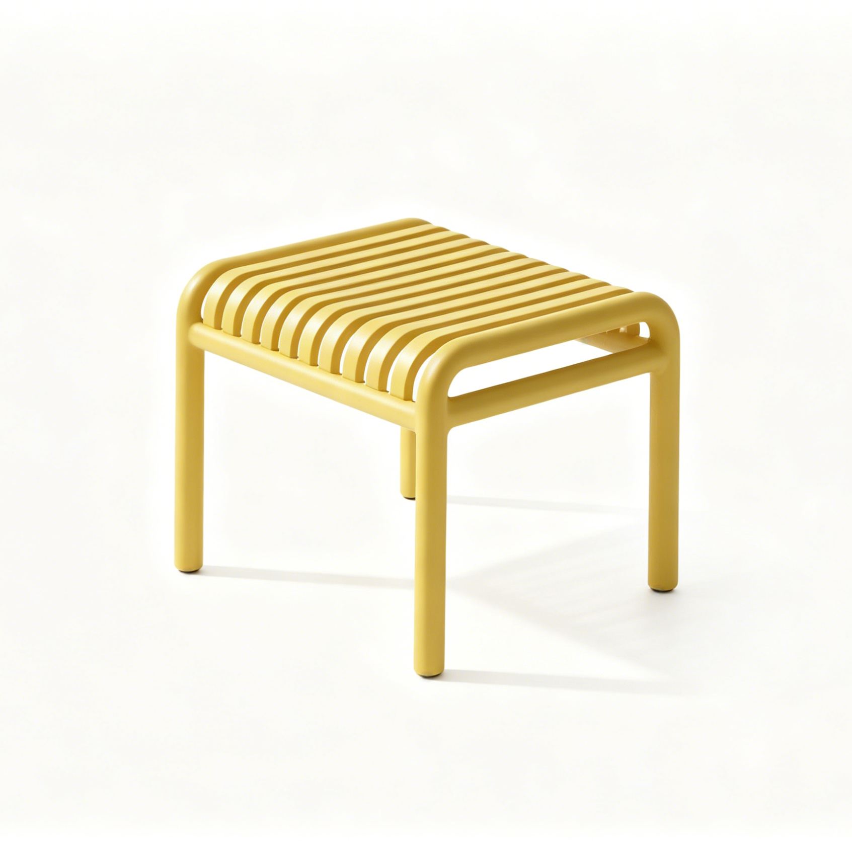 Slatted PP Plastic Outdoor Side Table / Ottoman - Modern Patio Coffee Table for Restaurant, Cafe & Hotel Use