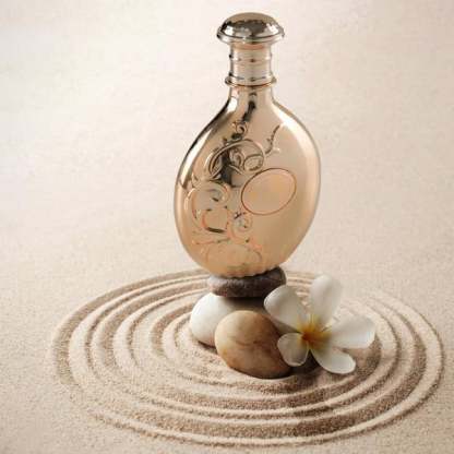 🌸 Nyla EDP by Abiyat Prestige – A luxurious blend of fruity, floral & warm woody notes for an elegant, lasting scent 🌿💖