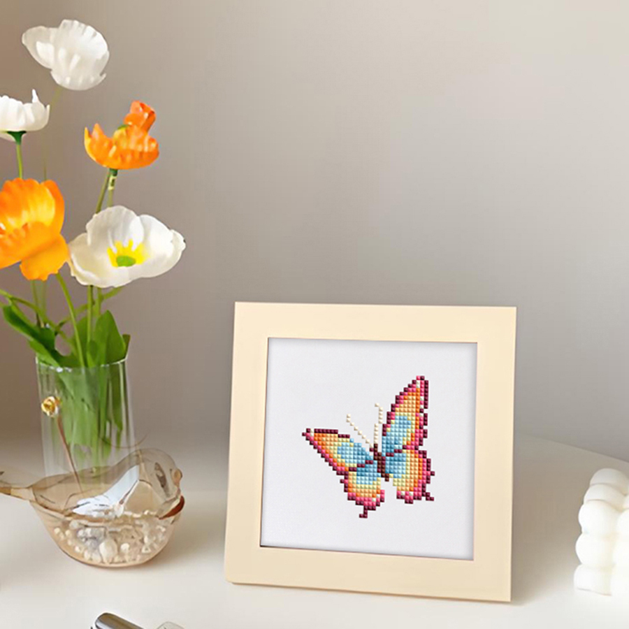 Frameless, mini diamond painting, butterfly creative mini diamond painting on the entrance flower house desktop, creative simple pattern diamond painting, 9 pcs, 5.9 X5.9 inches.