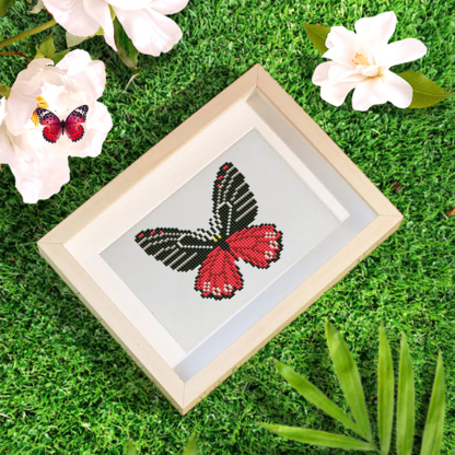 Frameless, mini diamond painting, butterfly creative mini diamond painting on the entrance flower house desktop, creative simple pattern diamond painting, 12pcs, 7 X5.9 inches.