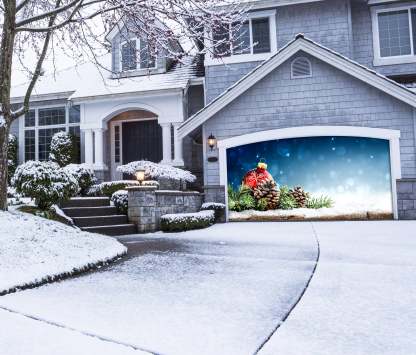 Christmas - Banner Of Red Ornament, Door