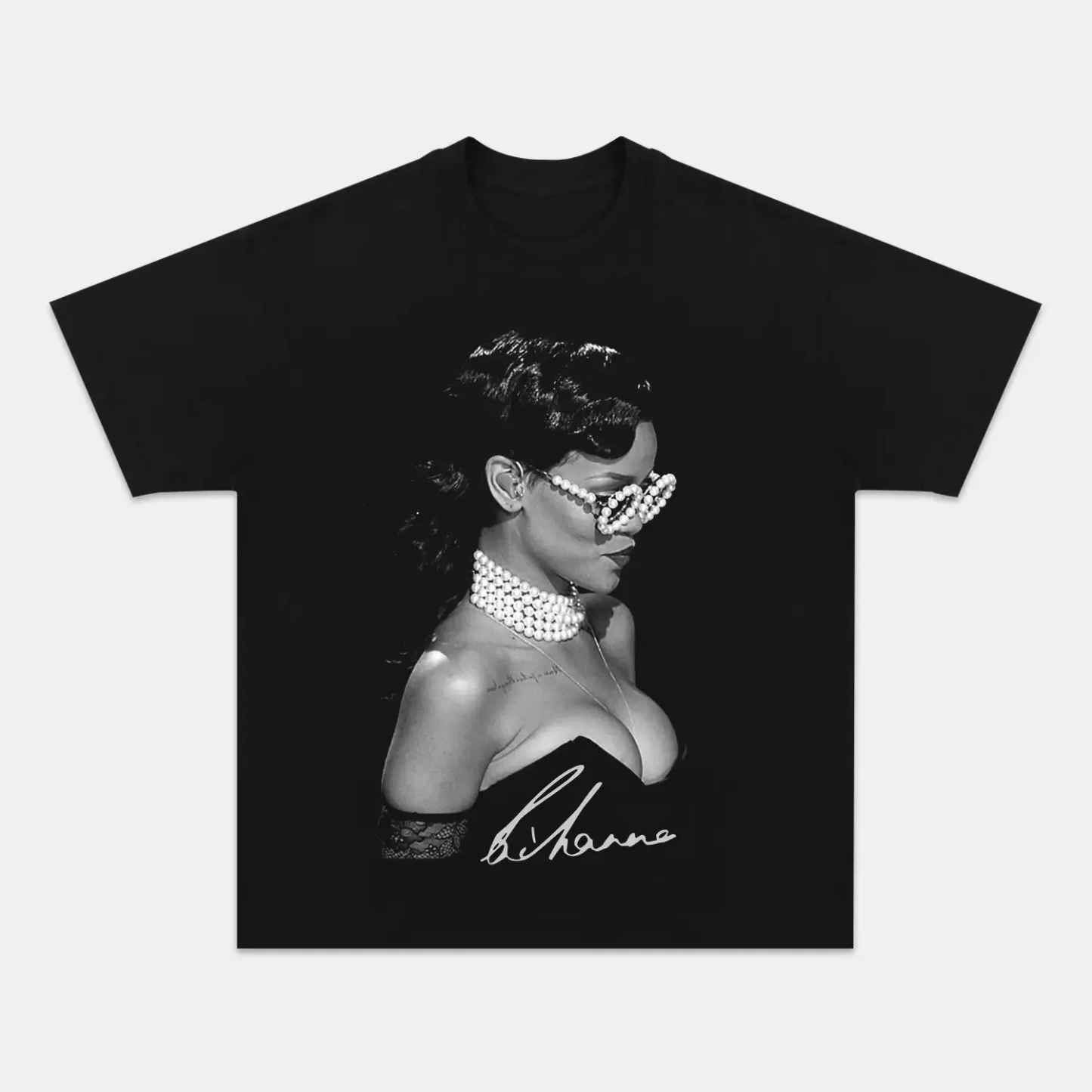 Unisex-Adult Ultra Cotton Washed T-Shirt Graphic  RIHANNA TEE 