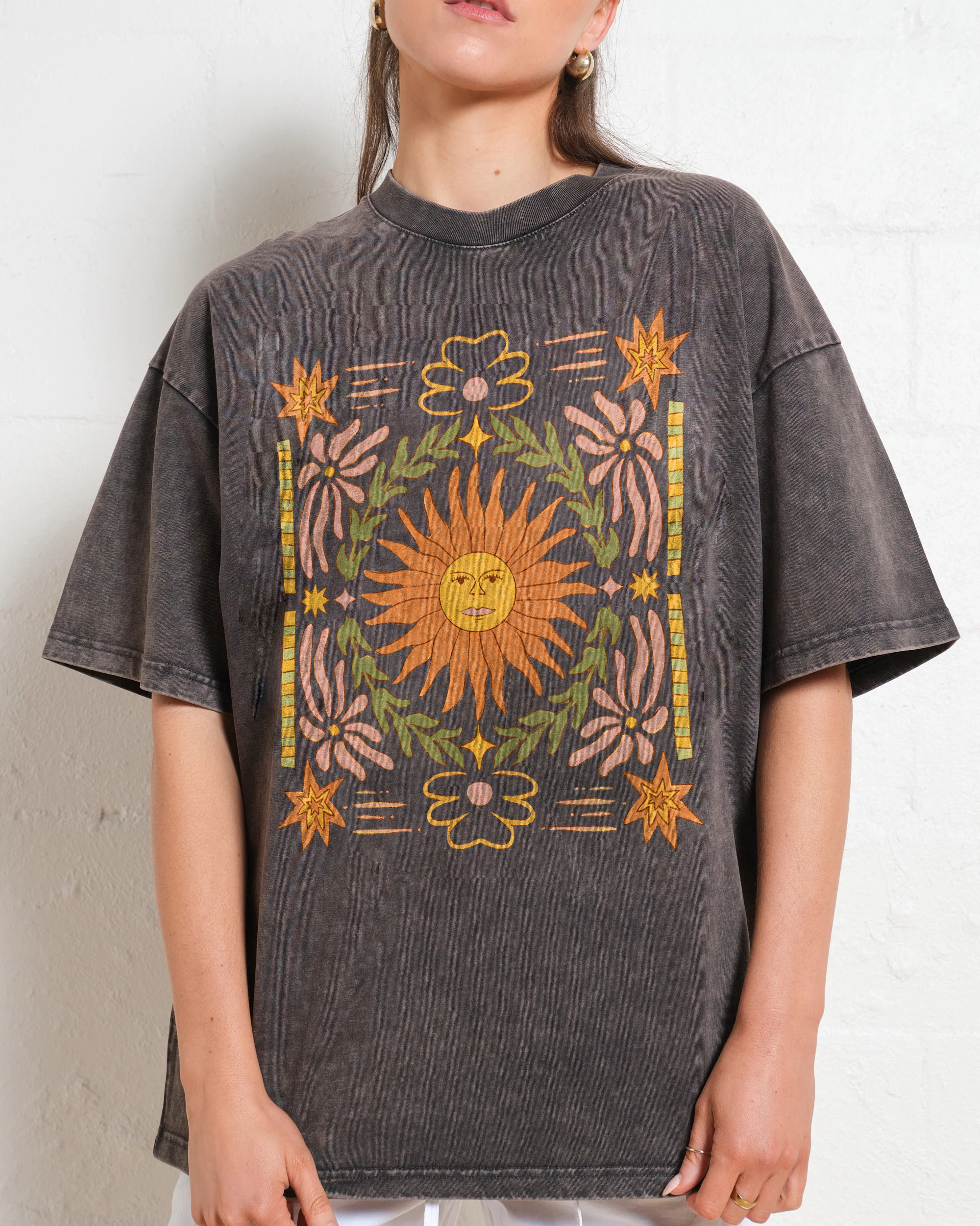 Washed T-Shirt | Unisex Fit Hippie Sun Graphic Tee | TIDESENCE