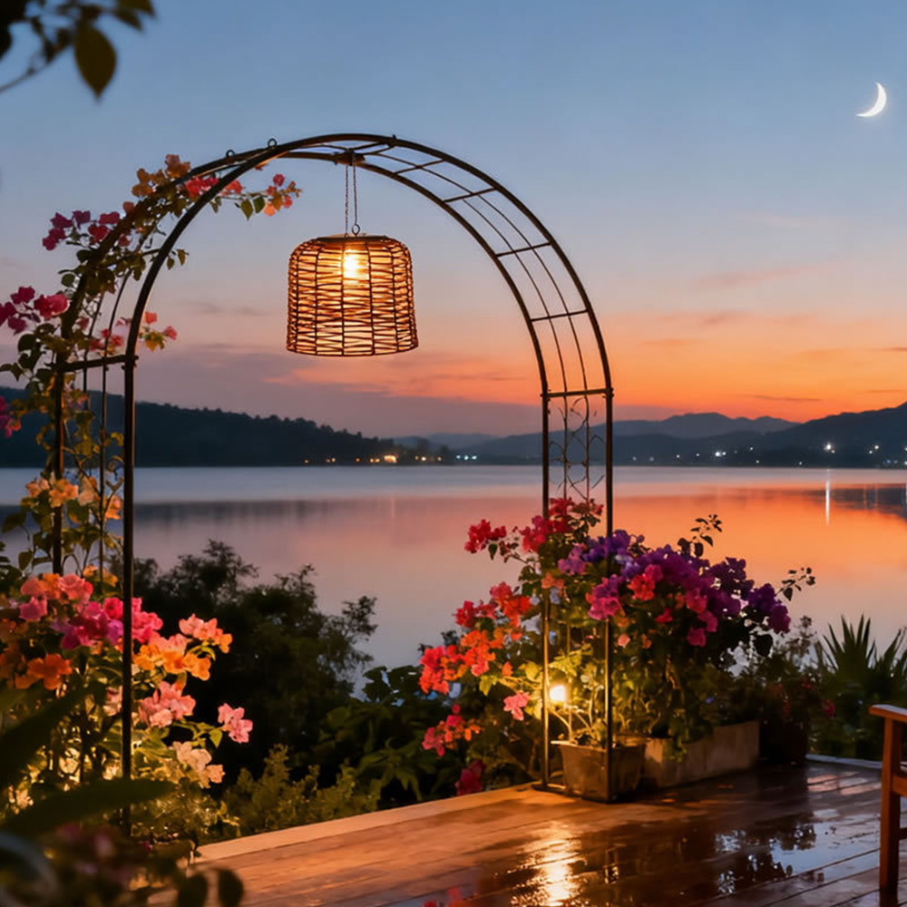 Farmhouse Solar IP65 Dusk-to-Dawn Rattan Hanging Light