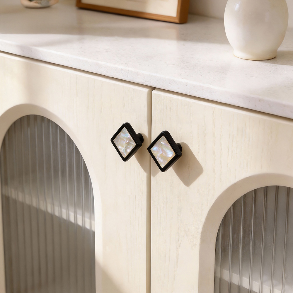 Luxury Natural Shell White Cabinet Pulls Brass Drawer Knobs