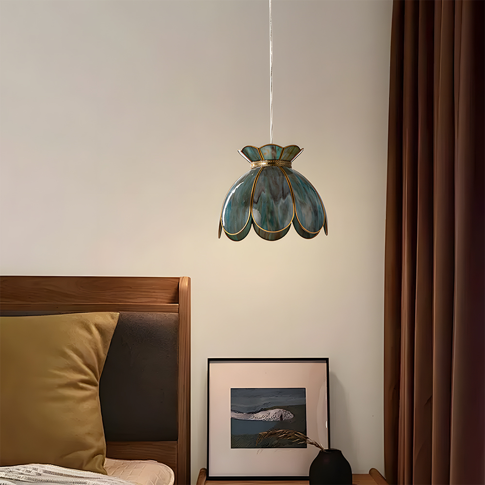 Retro Style Glass Pendant Light With Green or Gold Leaves