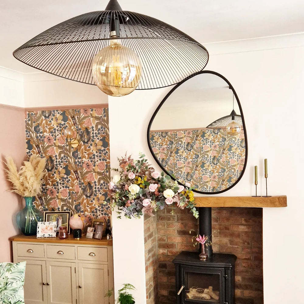 Single Black Pendant Light with Curved Metal Threads -Homdiy