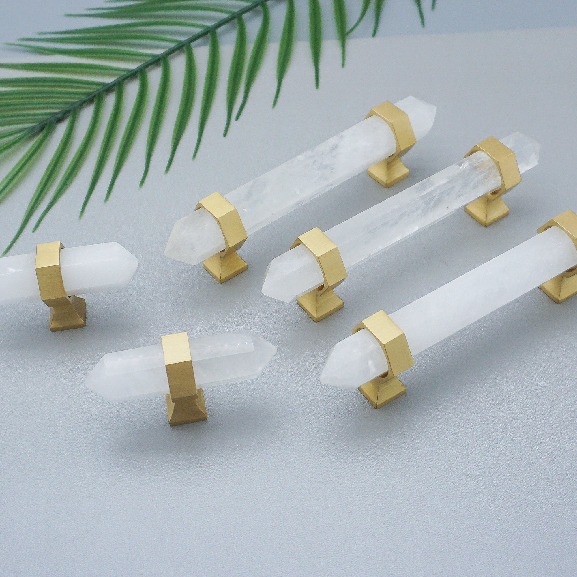  Luxury Natural Crystal Cabinet Handles And Wardrobe T Bar Knobs