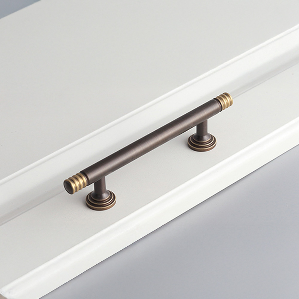 Vintage Elegant Brass Pendant Drawer Pulls