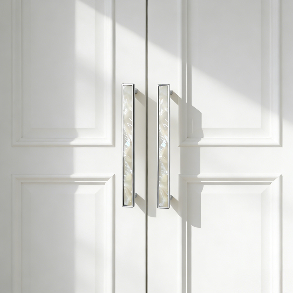 European Luxury Natural White Shell Brass Drawer Pulls