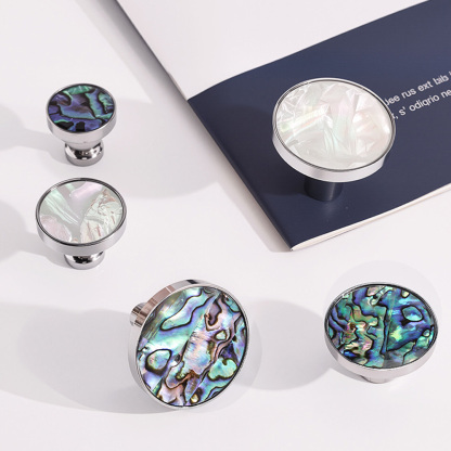 French Brass Natural Shell Drawer Knobs for Cabinets